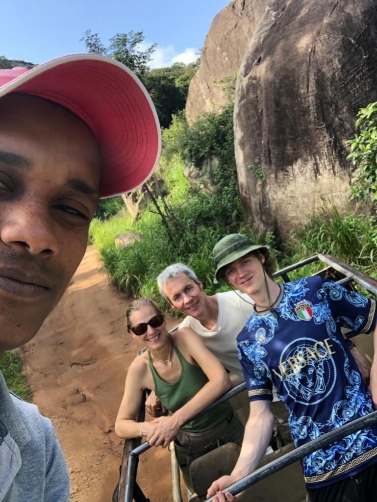 Elephant Safari Lodge Sigiriya Junction Хабарана Екстериор снимка