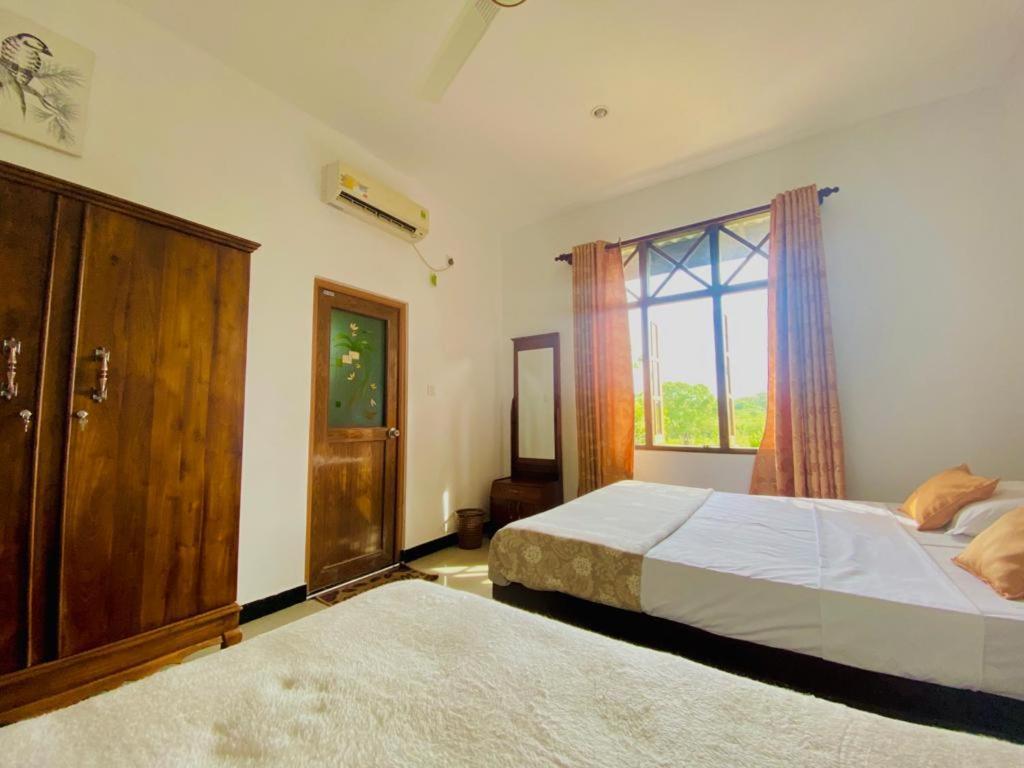 Elephant Safari Lodge Sigiriya Junction Хабарана Екстериор снимка