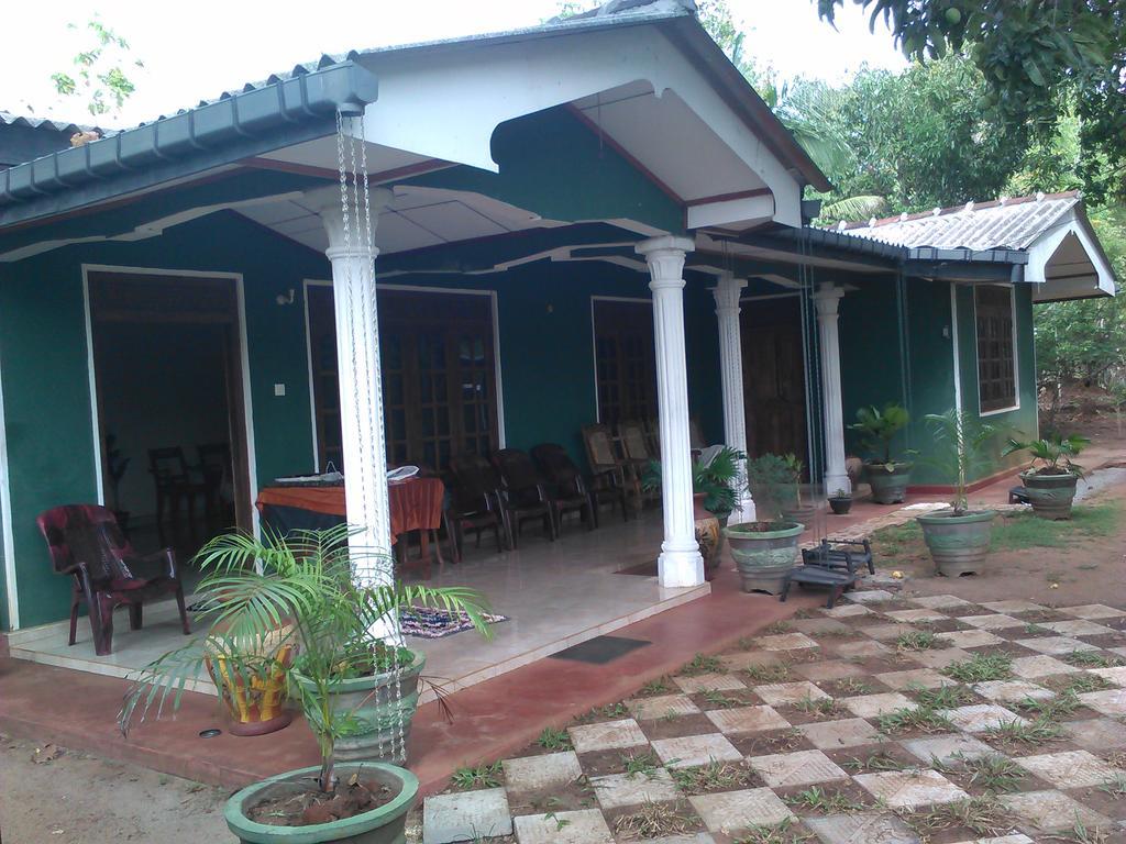 Elephant Safari Lodge Sigiriya Junction Хабарана Екстериор снимка