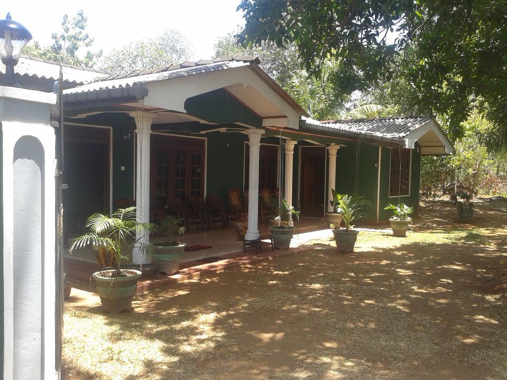 Elephant Safari Lodge Sigiriya Junction Хабарана Екстериор снимка